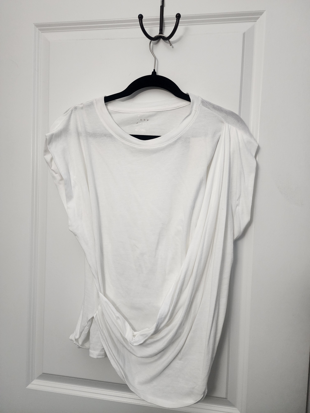 5/$25  a new day White Draped Short Sleeve Tee